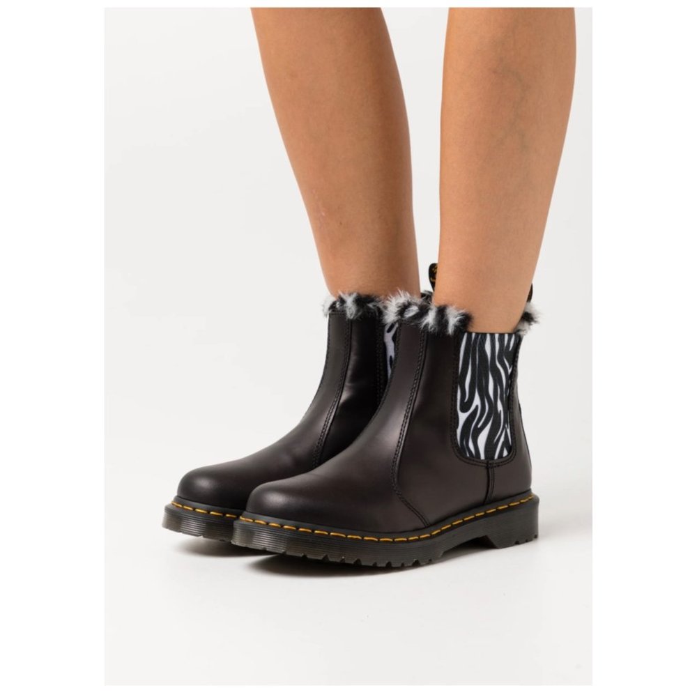 Dr. Martens 2976 LEONORE - Classic ankle boots- Size 9 - NWT